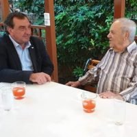 ΣΤΕΛΙΟΣ ΠΑΠΑΝΔΡΕΟΠΟΥΛΟΣ, ΕΝΑ ΚΕΦΑΛΑΙΟ ΓΙΑ ΤΗ ΣΑΝΤΟΡΙΝΗ