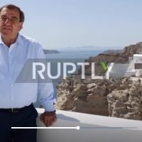 MIA KΑΤΑΙΓΙΣΤΙΚΗ ΠΡΟΒΟΛΗ ΤΗΣ ΣΑΝΤΟΡΙΝΗΣ ΣΕ ΟΛΟΝ ΤΟΝ ΠΛΑΝΗΤΗ