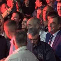 ΕΠΕΤΕΙΑΚΟ ΜΗΝΥΜΑ ΤΟΥ ΔΗΜΑΡΧΟΥ ΘΗΡΑΣ ΓΙΑ ΤΟΝ 1 ΧΡΟΝΟ ΑΠΟ ΤΗΝ ΕΚΛΟΓΙΚΗ ΝΙΚΗ