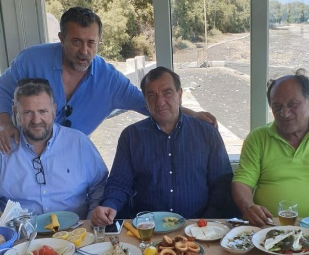 ΔΗΜΑΡΧΟΣ ΣΥΝΕΡΓΑΤΕΣ