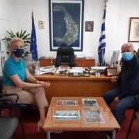 ΕΠΙΣΚΕΨΗ ΤΗΣ ΒΟΥΛΕΥΤΟΥ Κ. ΜΟΝΟΓΥΙΟΥ ΣΤΟ ΕΠΑΡΧΕΙΟ ΘΗΡΑΣ
