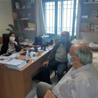 ΣΥΝΑΝΤΗΣΗ ΘΗΡΑΙΚΗΣ ΠΟΛΙΤΕΙΑΣ- ΑΝΤΙΔΗΜΑΡΧΟΥ ΓΙΑ ΤΟΝ ΚΟΡΩΝΟΪΟ