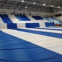 ΕΠΑΡΣΗ ΤΕΡΑΣΤΙΑΣ ΣΗΜΑΙΑΣ ΣΤΗ ΣΑΝΤΟΡΙΝΗ. ΤΙΜΗΤΙΚΕΣ ΠΤΗΣΕΙΣ ΑΠΟ ΤΗΝ ΠΟΛΕΜΙΚΗ ΑΕΡΟΠΟΡΙΑ
