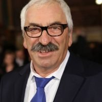 ΣΤΕΡΝΟ ΑΝΤΙΟ ΣΤΟ ΓΙΑΝΝΗ ΧΡΥΣΟ – ΣΒΟΡΩΝΟ, AΠΟ ΤΟΝ ΔΗΜΑΡΧΟ ΘΗΡΑΣ