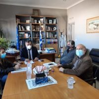 Διήμερη επίσκεψη Νίκου Συρμαλένιου στη Σαντορίνη