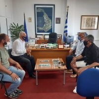 Συνάντηση Επάρχου Θήρας με την “Θηραική Πολιτεία “