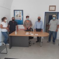 ΕΠΙΣΚΕΨΗ ΕΠΑΡΧΟΥ Π.Ε. ΘΗΡΑΣ ΣΤΗΝ ΤΡΑΠΕΖΑ ΑΙΜΑΤΟΣ ΣΑΝΤΟΡΙΝΗΣ