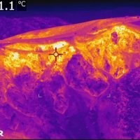 ΤΟ ΑΓΡΥΠΝΟ ΒΛΕΜΜΑ ΤΟΥ ΙΜΠΗΣ ΣΤΑ ΗΦΑΙΣΤΕΙΑ ΤΗΣ ΣΑΝΤΟΡΙΝΗΣ