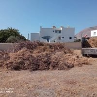 Καθαρισμός του ελικοδρομίου στη Θηρασιά