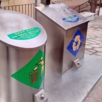 ΒΥΘΙΖΟΜΕΝΟΙ ΚΑΔΟΙ ΑΠΟΡΡΙΜΜΑΤΩΝ ΣΕ ΣΑΝΤΟΡΙΝΗ ΚΑΙ ΚΙΜΩΛΟ