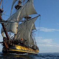 Το ρωσικό εκπαιδευτικό ιστορικό πλοίο «SHTANDART» στη Σαντορίνη