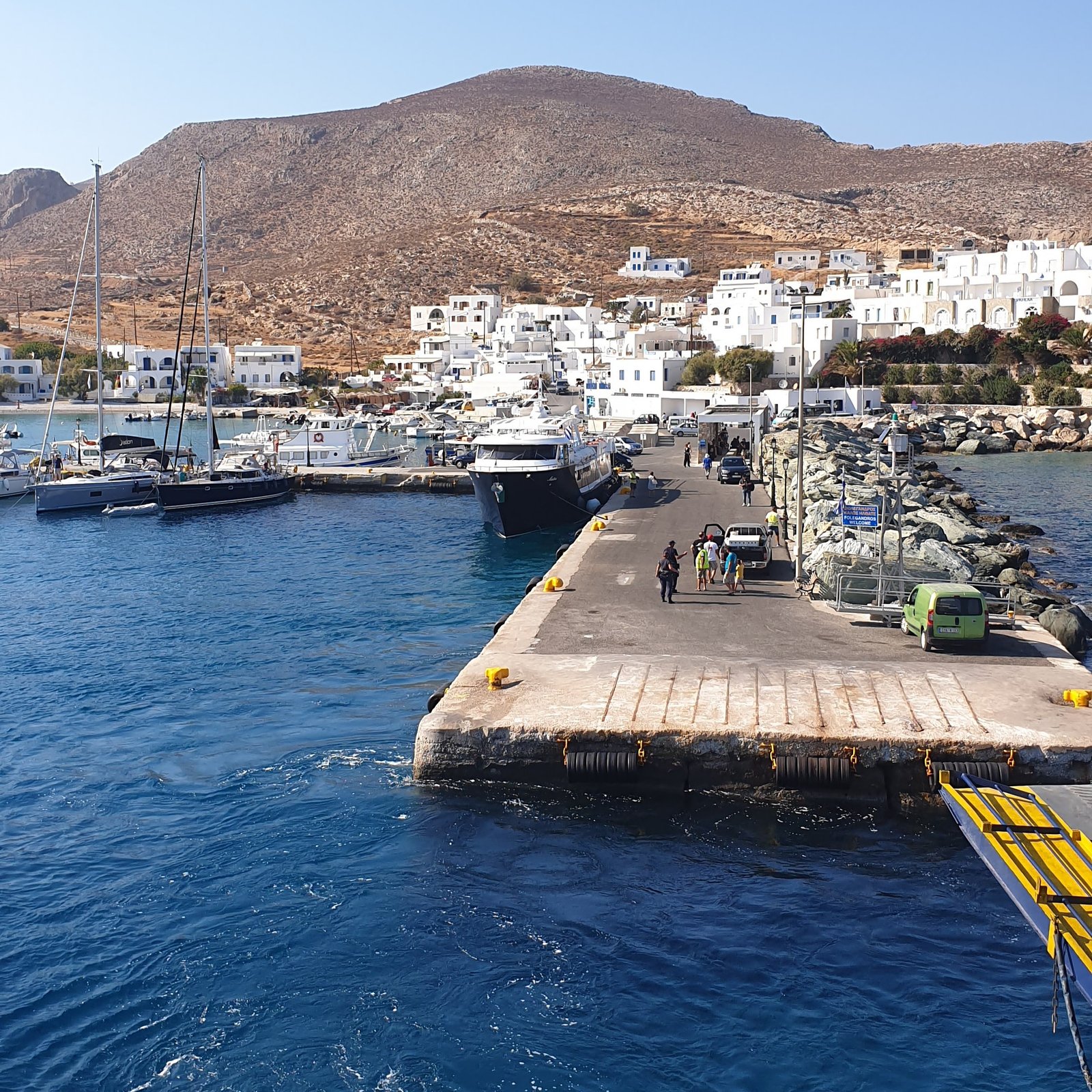 ΣΥΝΑΝΤΗΣΗ Γ.ΛΕΟΝΤΑΡΙΤΗ ΜΕ ΤΗ ΔΗΜΑΡΧΟ ΦΟΛΕΓΑΝΔΡΟΥ