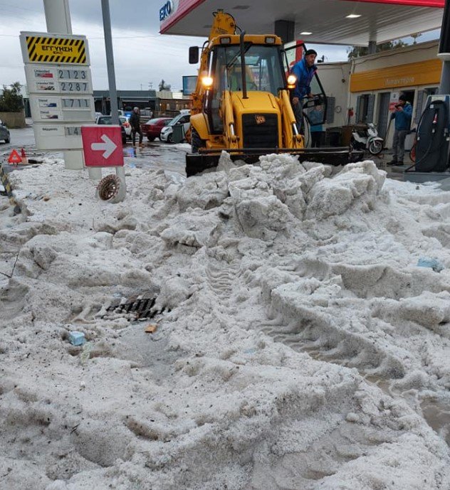 Η ΛΑΪΚΗ ΣΥΣΠΕΙΡΩΣΗ ΓΙΑ ΤΑ ΠΡΟΒΛΗΜΑΤΑ ΣΤΑ ΣΧΟΛΕΙΑ ΛΟΓΩ ΚΑΚΟΚΑΙΡΙΑΣ