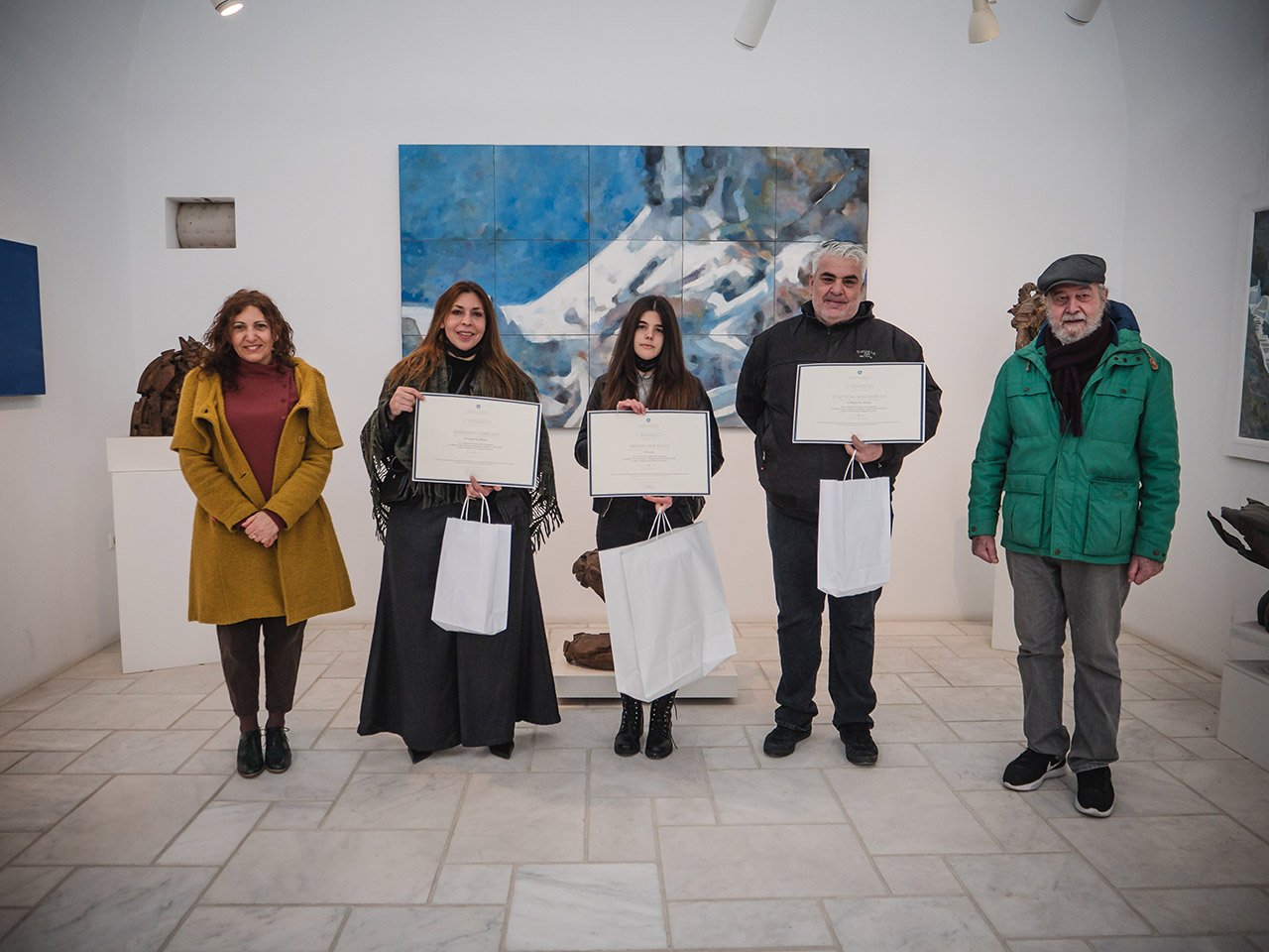 ΑΝΑΖΗΤΩΝΤΑΣ ΤΗ ΘΗΡΑ ΣΤΗ ΣΕΛΗΝΗ