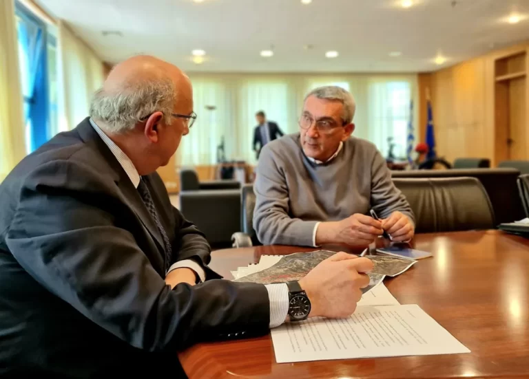 ΣΥΝΑΝΤΗΣΗ ΤΟΥ ΠΕΡΙΦΕΡΕΙΑΡΧΗ ΜΕ ΤΟΝ ΥΦΥΠ. ΜΕΤΑΦΟΡΩΝ ΓΙΑ ΤΑ ΠΟΛΥΘΕΣΙΑ ΤΑΞΙ