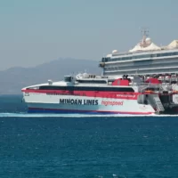 Tο Santorini Palace ξεκινά δρομολόγια στη γραμμή των Κυκλάδων από 9/6