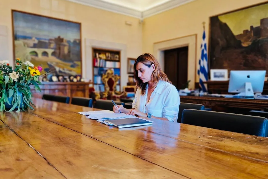 Οι πρώτες άδειες πολυθέσιων ταξί στην Ελλάδα, στα νησιά των Κυκλάδων