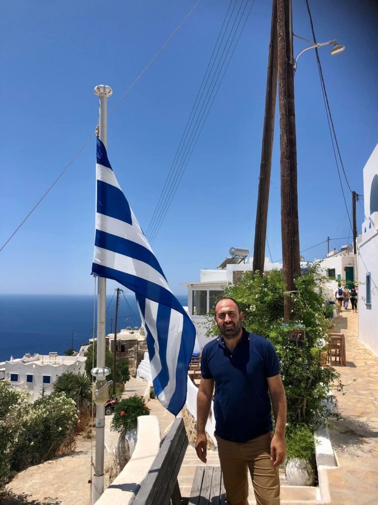 “Το σκάνδαλο με τις υποκλοπές είναι η σταγόνα που θα ξεχειλίσει το ποτήρι” .