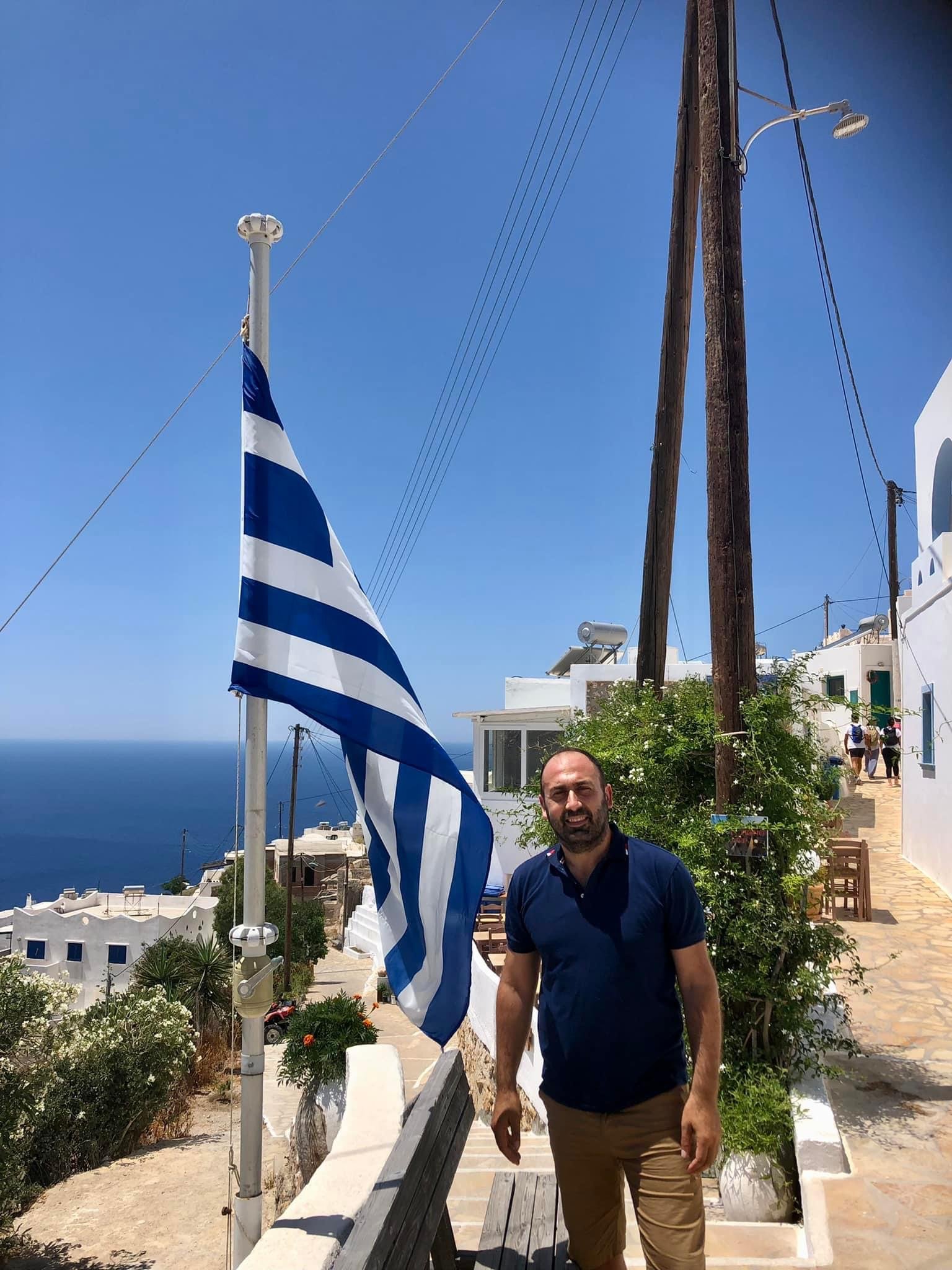 “Το σκάνδαλο με τις υποκλοπές είναι η σταγόνα που θα ξεχειλίσει το ποτήρι” .