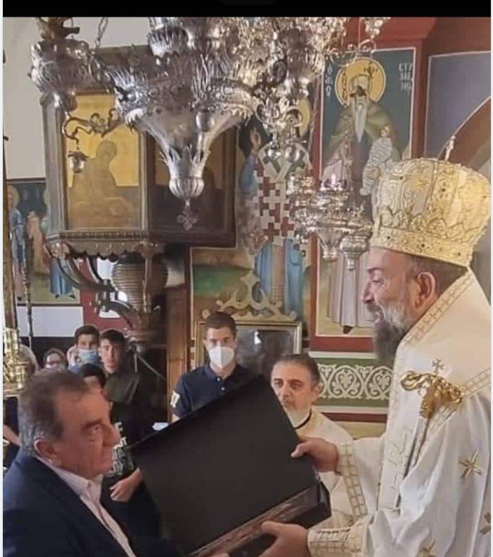 Ο ΜΗΤΡΟΠΟΛΙΤΗΣ ΘΗΡΑΣ ΣΤΟ ΜΕΓΑΛΟΧΩΡΙ