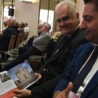 Η ΣΙΚΙΝΟΣ ΠΑΡΑΛΑΜΒΑΝΕΙ ΣΤΗΝ ΠΡΑΓΑ ΤΟ ΕΥΡΩΠΑΪΚΟ ΒΡΑΒΕΙΟ ΓΙΑ ΤΗΝ ΕΠΙΣΚΟΠΗ