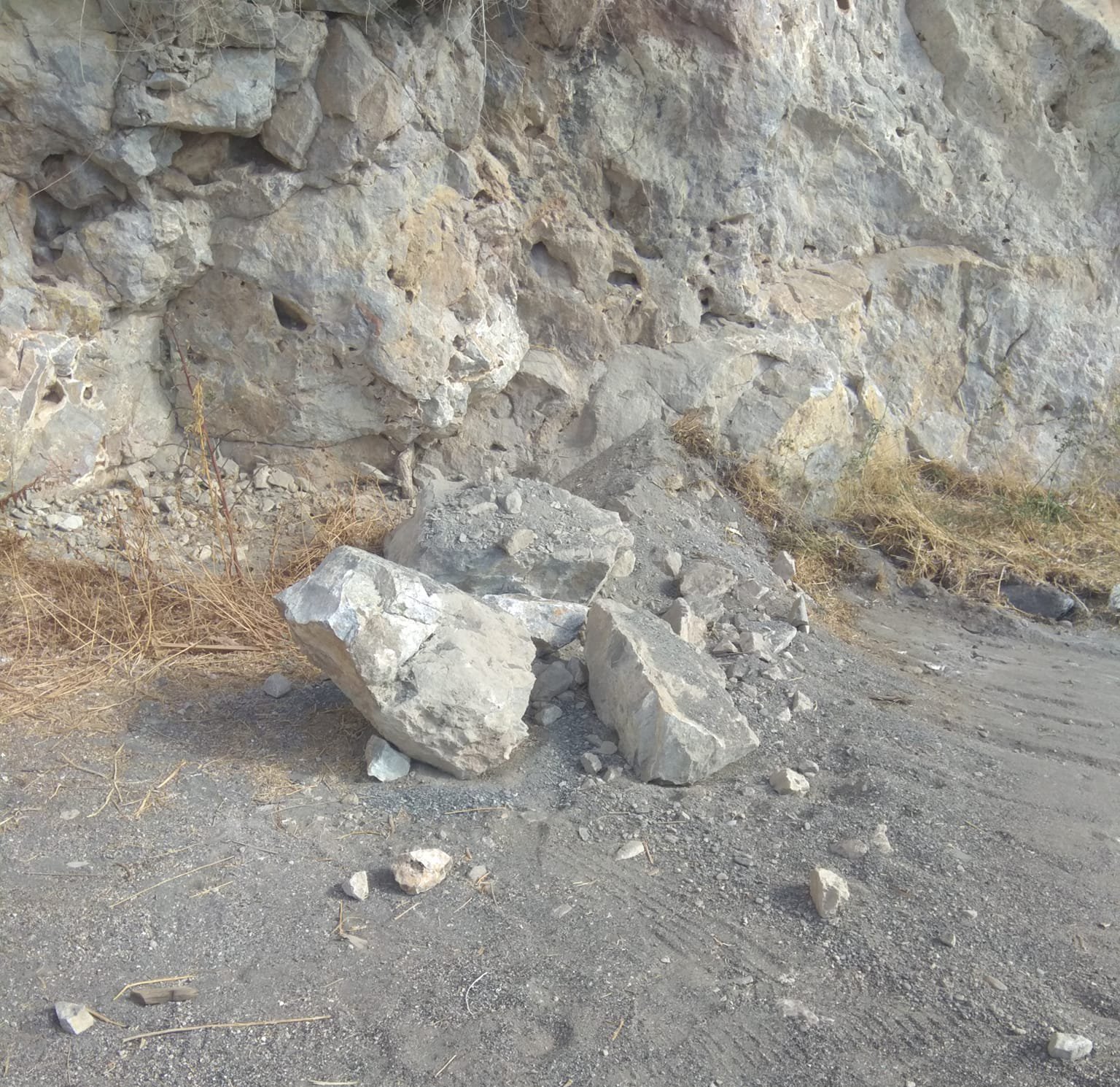 ΚΑΤΑΠΤΩΣΗ ΒΡΑΧΩΝ ΣΤΗΝ ΚΟΛΛΑΔΑ ΠΕΡΙΣΣΑΣ