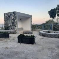 Νέοι του Βουρβούλου: Τα παιδάκια του χωριού μας και οι κάτοικοι αποκτήσανε μια στάση για τα ΚΤΕΛ