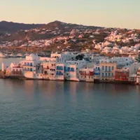 Οι πολεοδομικές και κατασκευαστικές αυθαιρεσίες στη Μύκονο συνεχίζονται