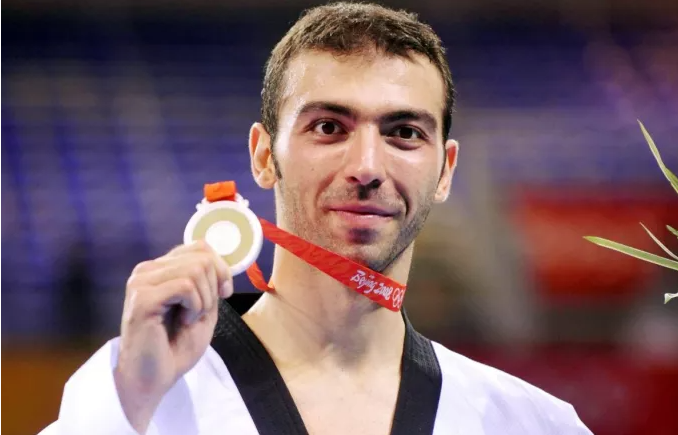 νικολαιδησ