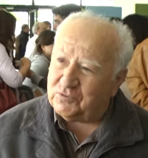 ΠΕΘΑΝΕ Ο ΚΟΡΥΦΑΙΟΣ ΣΕΙΣΜΟΛΟΓΟΣ Β.ΠΑΠΑΖΑΧΟΣ