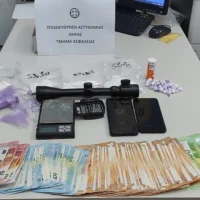 ΣΥΛΛΗΨΗ ΓΙΑ ΚΟΚΑΪΝΗ ΣΤΗ ΣΑΝΤΟΡΙΝΗ
