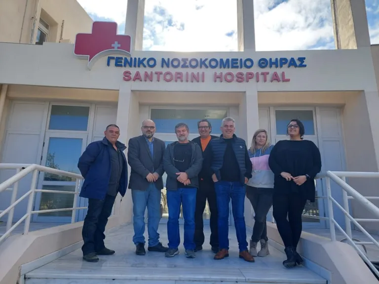 ΕΚΠΡΟΣΩΠΟΙ ΤΗΣ ΟΣΝΙΕ ΣΤΟ ΝΟΣΟΚΟΜΕΙΟ ΘΗΡΑΣ