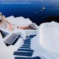 Η μαγεία της Σαντορίνης, ένας ηφαιστειακός παράδεισος ντυμένος στα λευκά, ακόμα και τον χειμώνα