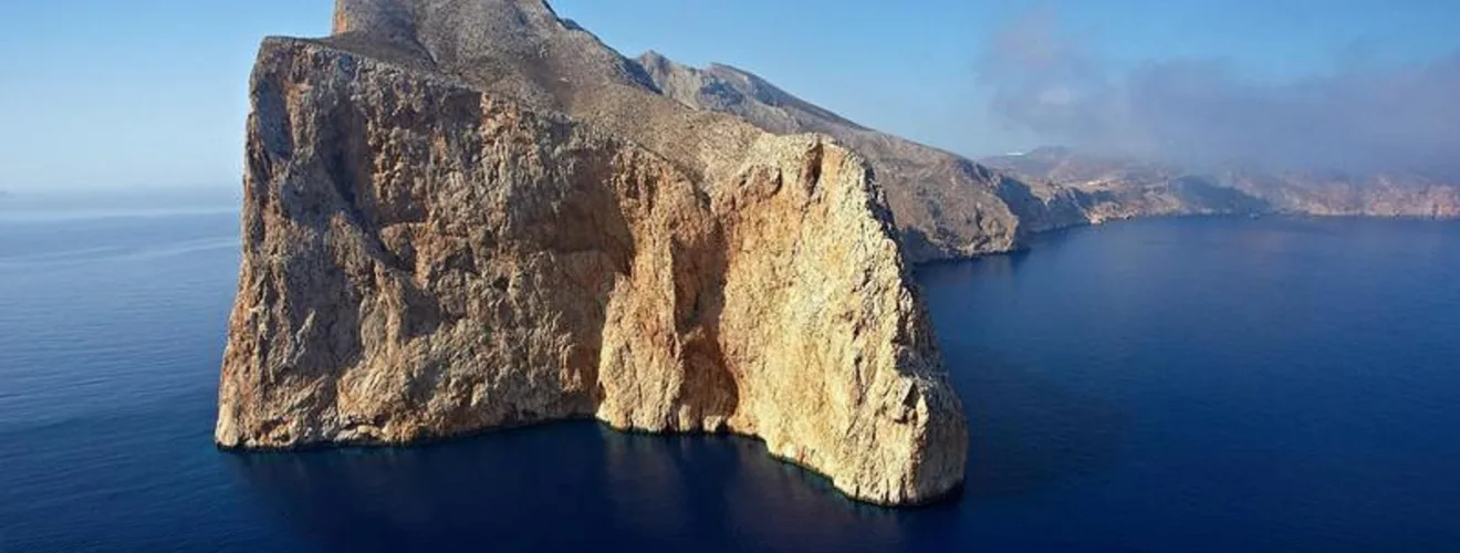 Rentals anafi monolithos