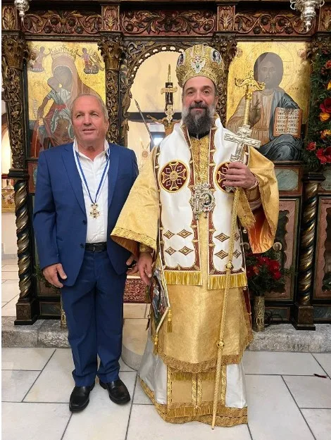 TON ΜΕΓΑΛΟΣΤΑΥΡΟ ΤΗΣ ΜΗΤΡΟΠΟΛΗΣ ΑΠΕΝΕΙΜΕ ΣΤΟΝ Σ.ΠΑΤΗΝΙΩΤΗ Ο ΜΗΤΡΟΠΟΛΙΤΗΣ ΘΗΡΑΣ