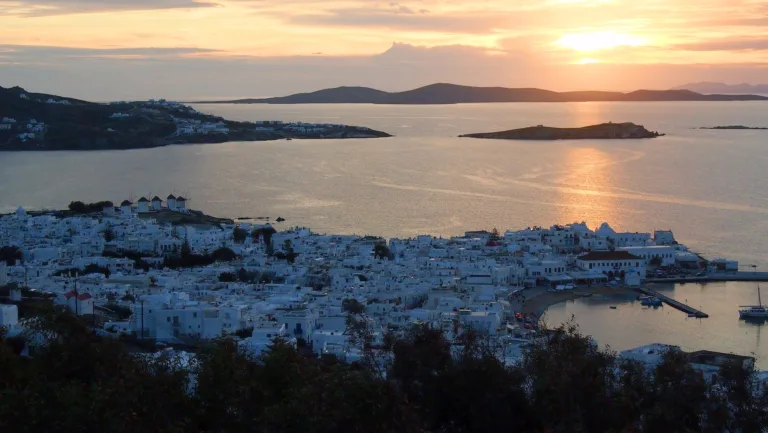 “Επιτέλους η Πολιτεία πρέπει να δώσει ένα τέλος στη Μαφία της Μυκόνου”