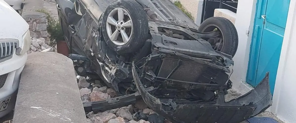 αυτοκίνητο δρομάκι ανάποδα