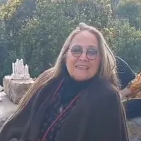 BINTEO-HXHTIKO:Η ΜΑΡΙΖΑ ΚΩΧ ΜΙΛΑ ΣΤΟΝ SANTORINI FM 106.4