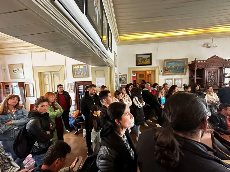 “Άμεση λύση στο πρόβλημα στέγασης των εκπαιδευτικών στις Κυκλάδες”