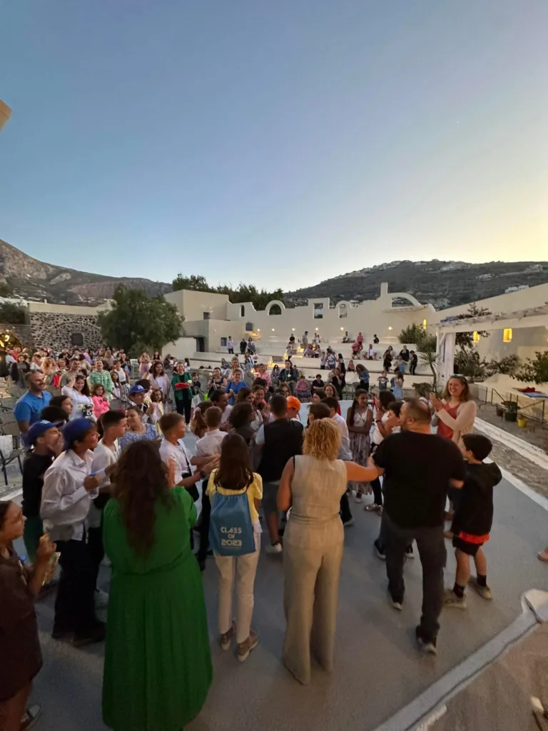 ΓΙΟΡΤΗ ΛΗΞΗΣ ΣΤΟ ΔΗΜΟΤΙΚΟ ΣΧΟΛΕΙΟ ΚΑΜΑΡΙΟΥ
