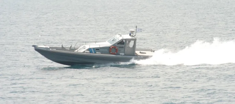 ΤΡΑΥΜΑΤΙΣΜΟΣ ΓΥΝΑΙΚΑΣ ΣΕ ΣΚΑΦΟΣ ΣΤΟ ΑΜΜΟΥΔΙ