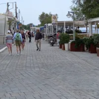 ΤΟΥΡΙΣΜΟΣ ΣΑΝΤΟΡΙΝΗ ΚΑΙ ΜΥΚΟΝΟΣ: ΠΑΝΕ ΚΑΛΑ Ή ΟΙ ΑΛΛΟΙ ΠΑΝΕ ΧΕΙΡΟΤΕΡΑ;