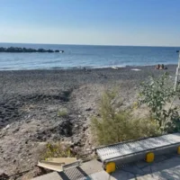 ΕΦΤΑΣΕ ΚΑΙ ΕΓΚΑΘΙΣΤΑΤΑΙ Η ΡΑΜΠΑ ΑΜΕΑ ΣΤΟ ΚΑΜΑΡΙ