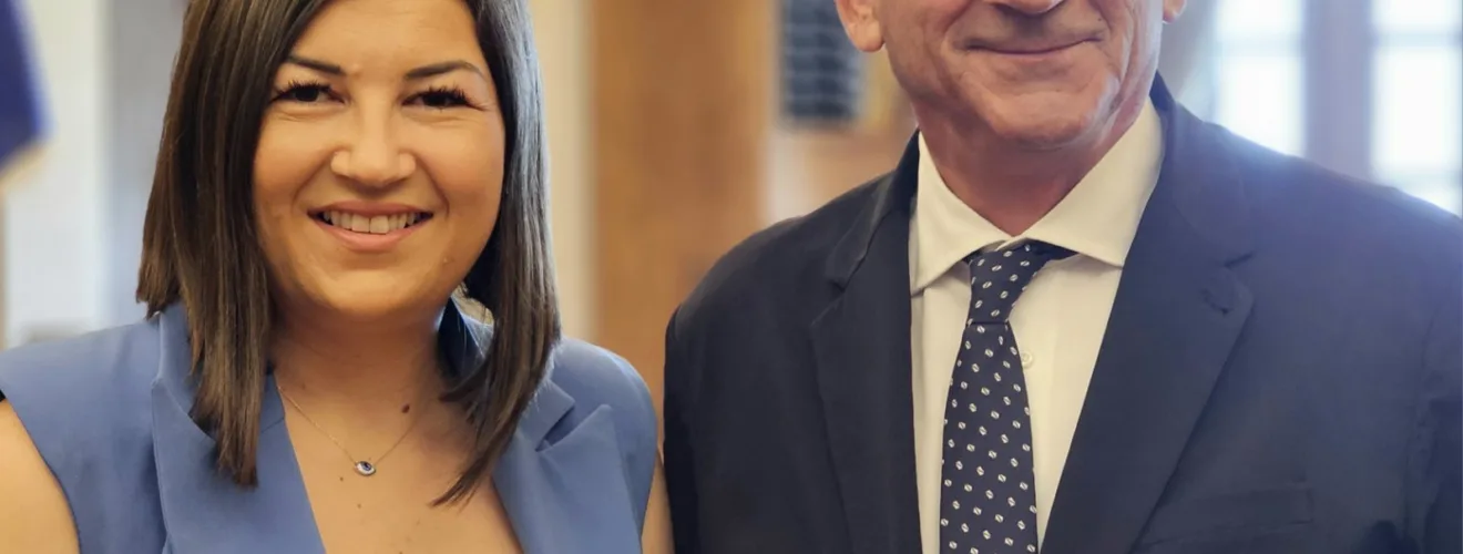 ΙΟΥΛΙΑ ΚΑΡΑΜΟΛΕΓΚΟΥ