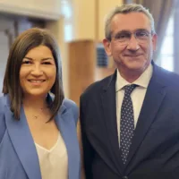 Υποψήφια με τον Γιώργο Χατζημάρκο η Ιουλία Καραμολέγκου