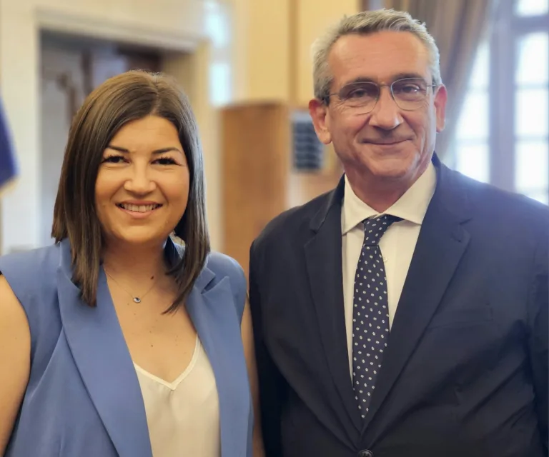 Υποψήφια με τον Γιώργο Χατζημάρκο η Ιουλία Καραμολέγκου