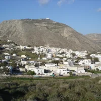 Θηραϊκή Πολιτεία: “Χωρίς νερό επί τρείς μήνες τμήμα του οικισμού του Εμπορείου”