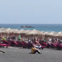 ΚΕΔΕ: ΟΙ ΠΑΡΑΛΙΕΣ ΑΠΟΚΛΕΙΣΤΙΚΑ ΣΤΟΥΣ ΔΗΜΟΥΣ
