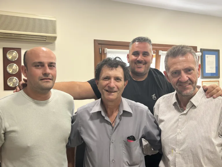 Συνάντηση Μανόλη Ορφανού με τους εργαζόμενους στο Τελεφερίκ