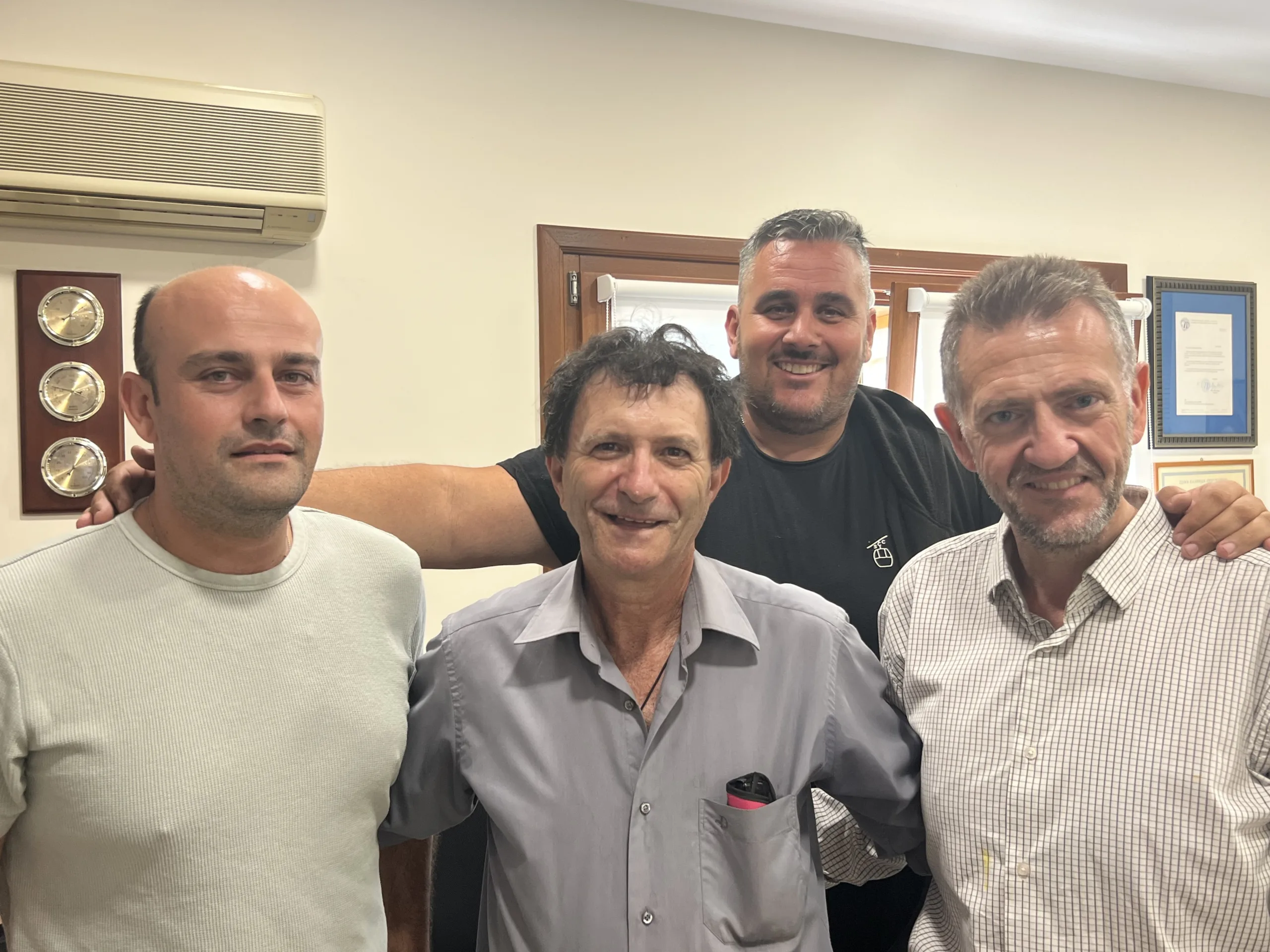 Συνάντηση Μανόλη Ορφανού με τους εργαζόμενους στο Τελεφερίκ